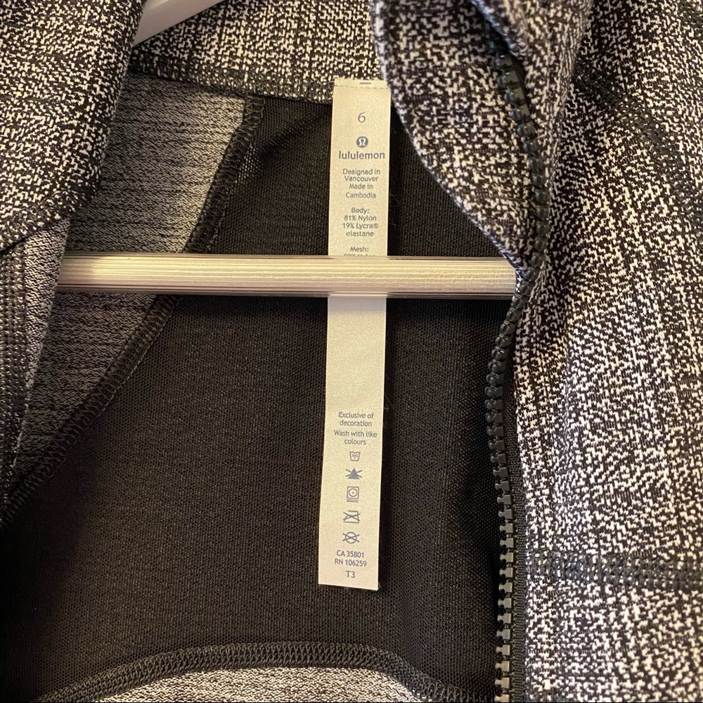 Lululemon Define Jacket in Black & White Herringbone Print Sz 6 - Picture 9 of 15